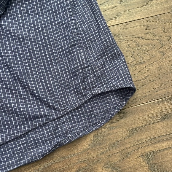 Michael Kors Men’s Large Button Down Blue & Gray Gently Worn - Picture 4 of 4